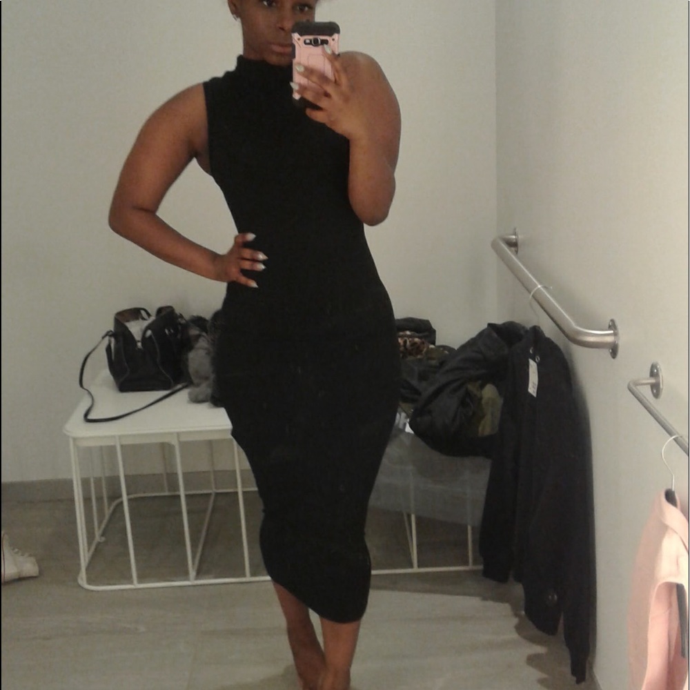 ISO Midi dress
